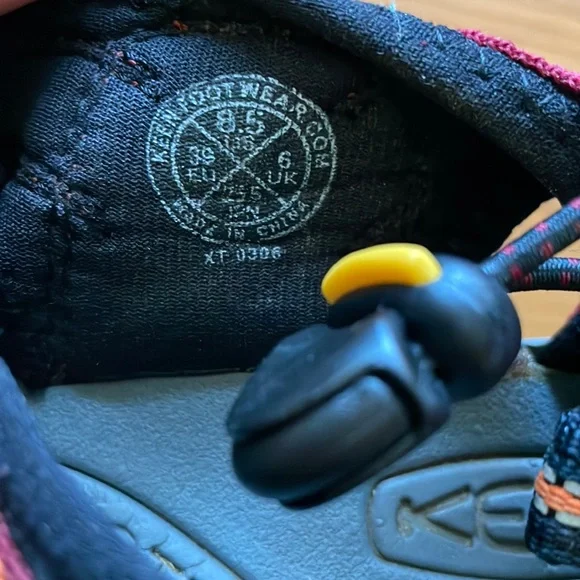 Keen Waterproof Newport Sandals - 8.5 - Picture 8 of 8